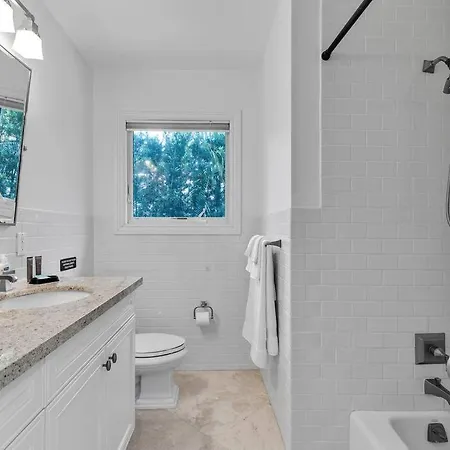 Luxury 3 Bedroom Home 5 Minutes To Ocean With Heated Pool Hollywood Exterior photo