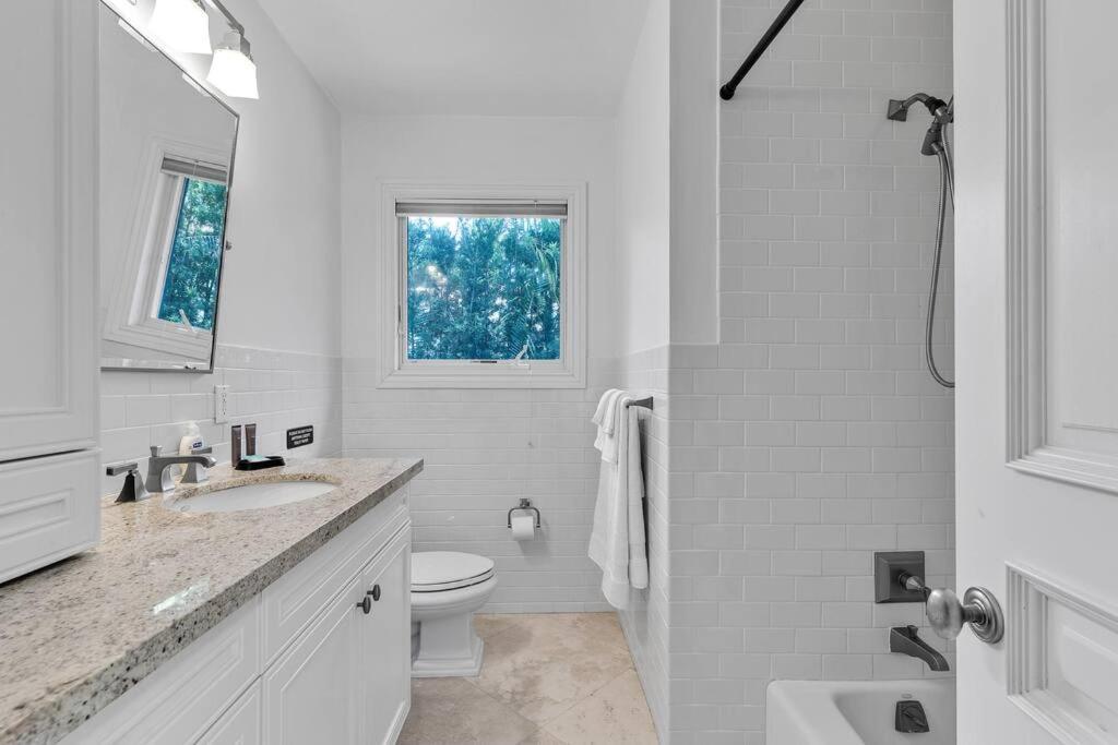 Villa Luxury 3 Bedroom 5 Minutes To Ocean With Heated Pool Hollywood