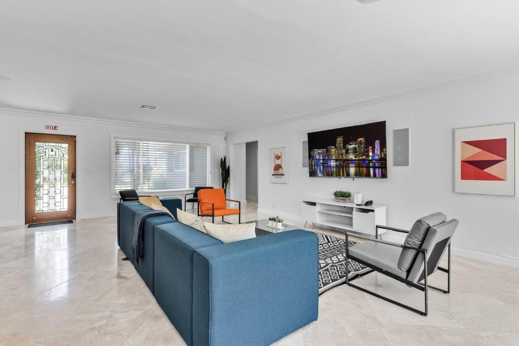 Luxury 3 Bedroom 5 Minutes To Ocean With Heated Pool Villa Hollywood