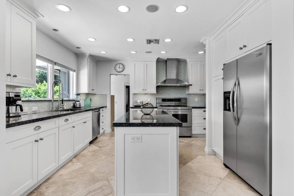 Villa Luxury 3 Bedroom 5 Minutes To Ocean With Heated Pool Hollywood
